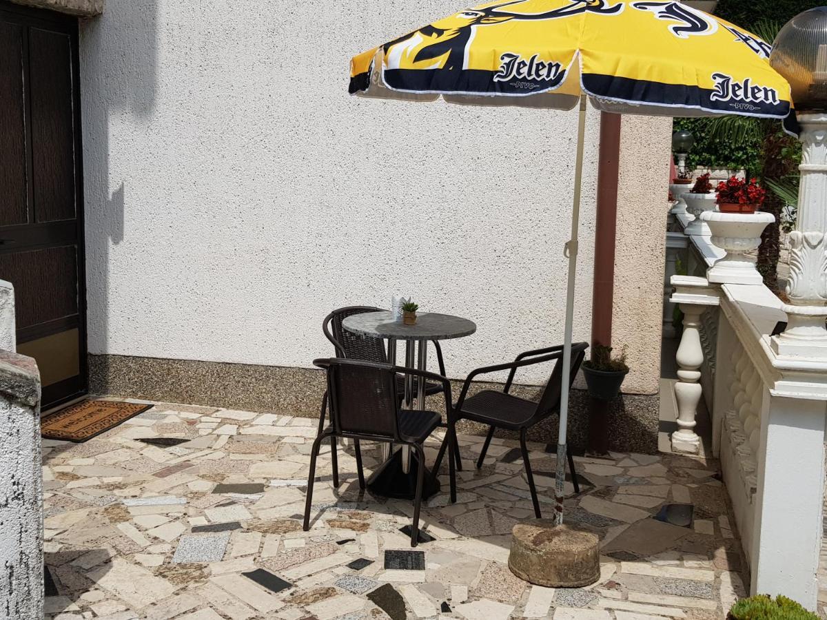 Apartments Dora And Tonka Krk بورات المظهر الخارجي الصورة