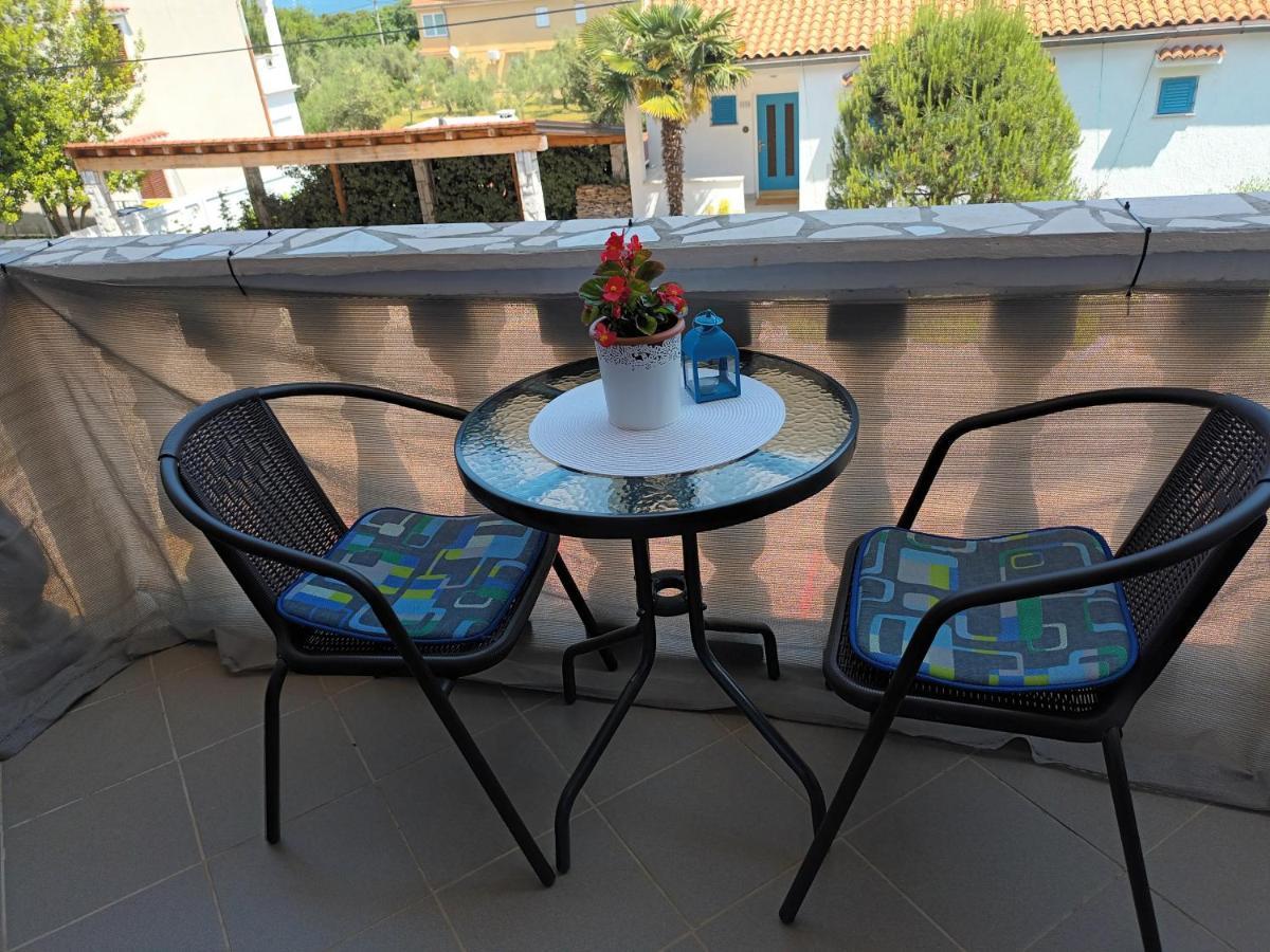 Apartments Dora And Tonka Krk بورات المظهر الخارجي الصورة