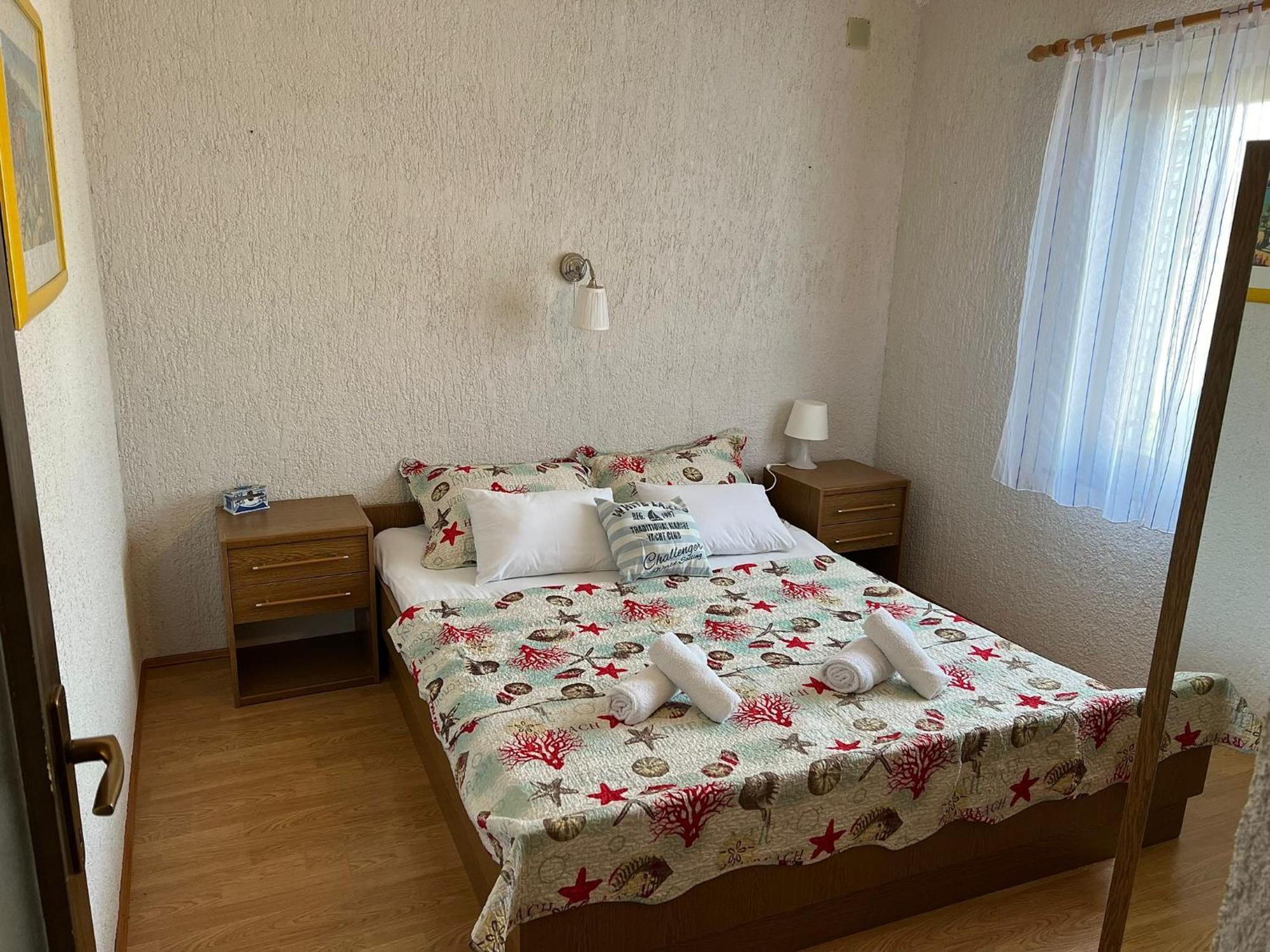Apartments Dora And Tonka Krk بورات المظهر الخارجي الصورة