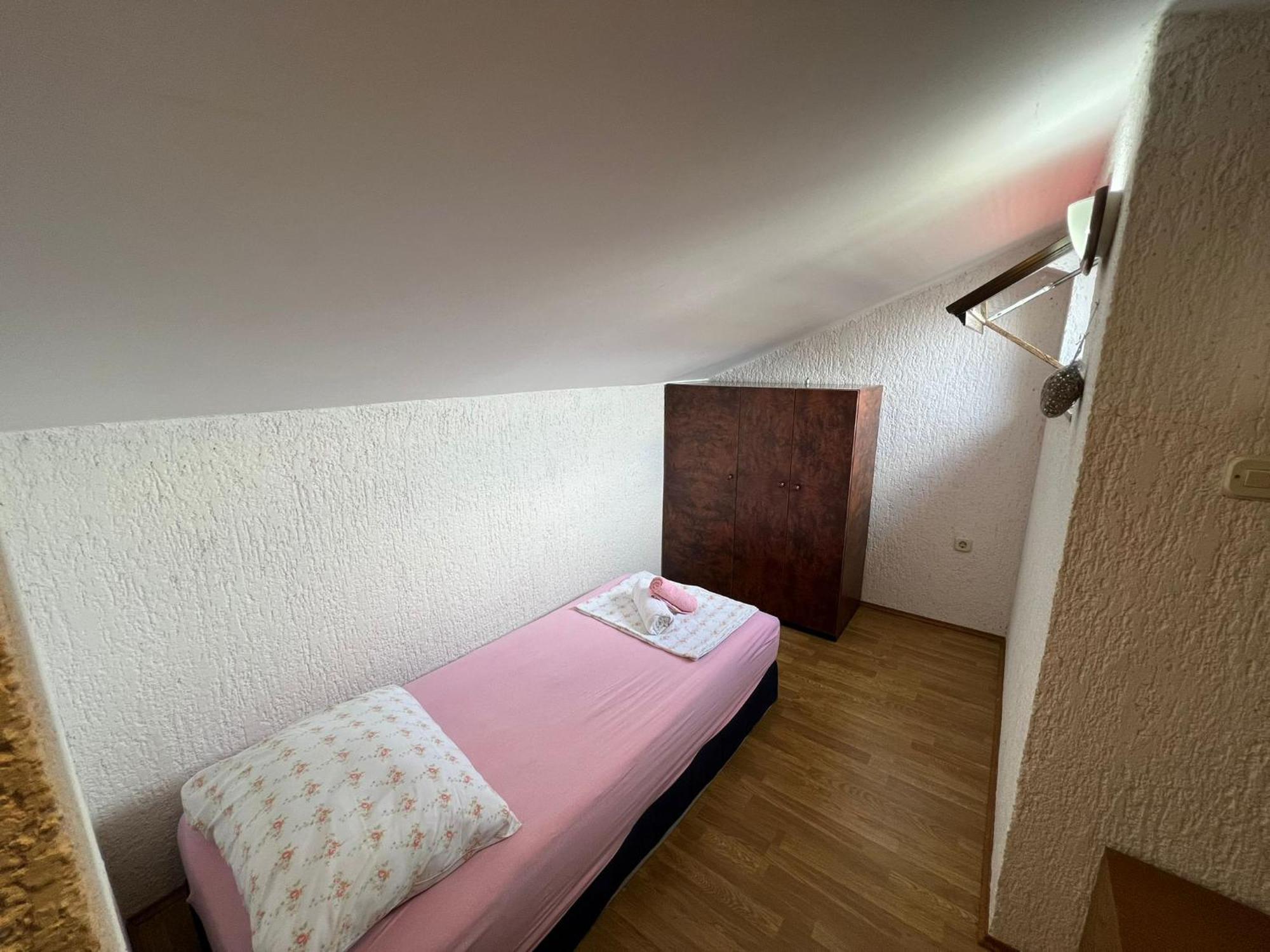 Apartments Dora And Tonka Krk بورات المظهر الخارجي الصورة