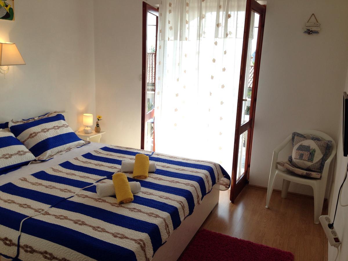 Apartments Dora And Tonka Krk بورات المظهر الخارجي الصورة